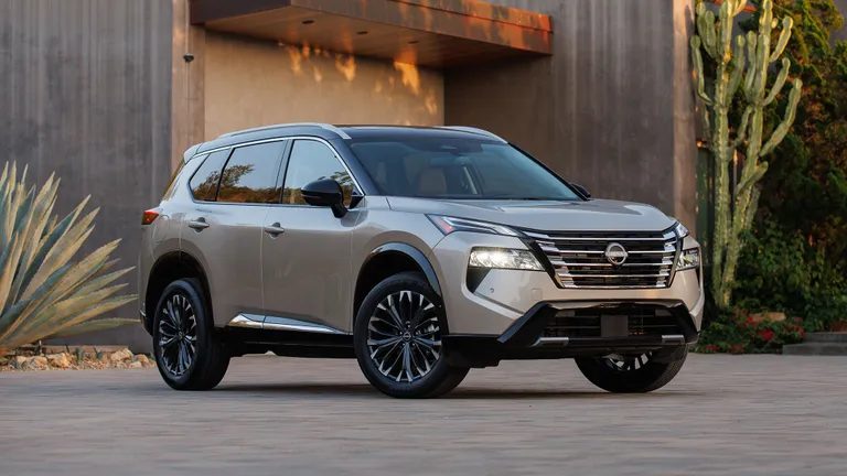 Nissan Rogue 2023, $279 cada 2 semanas